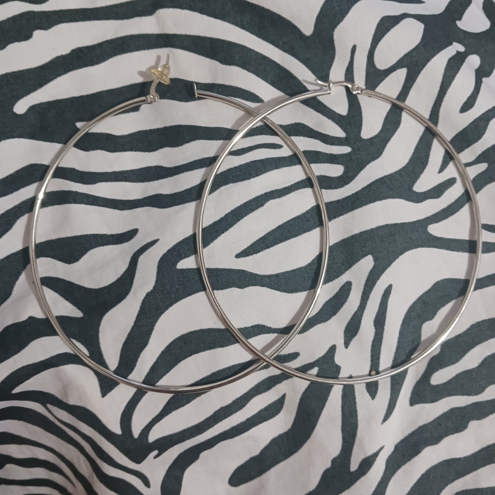 Stainless Steel Women big medium silver hoop earrings - Picture 3 of 7